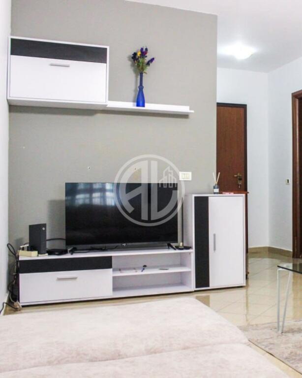 Apartament me Qira
