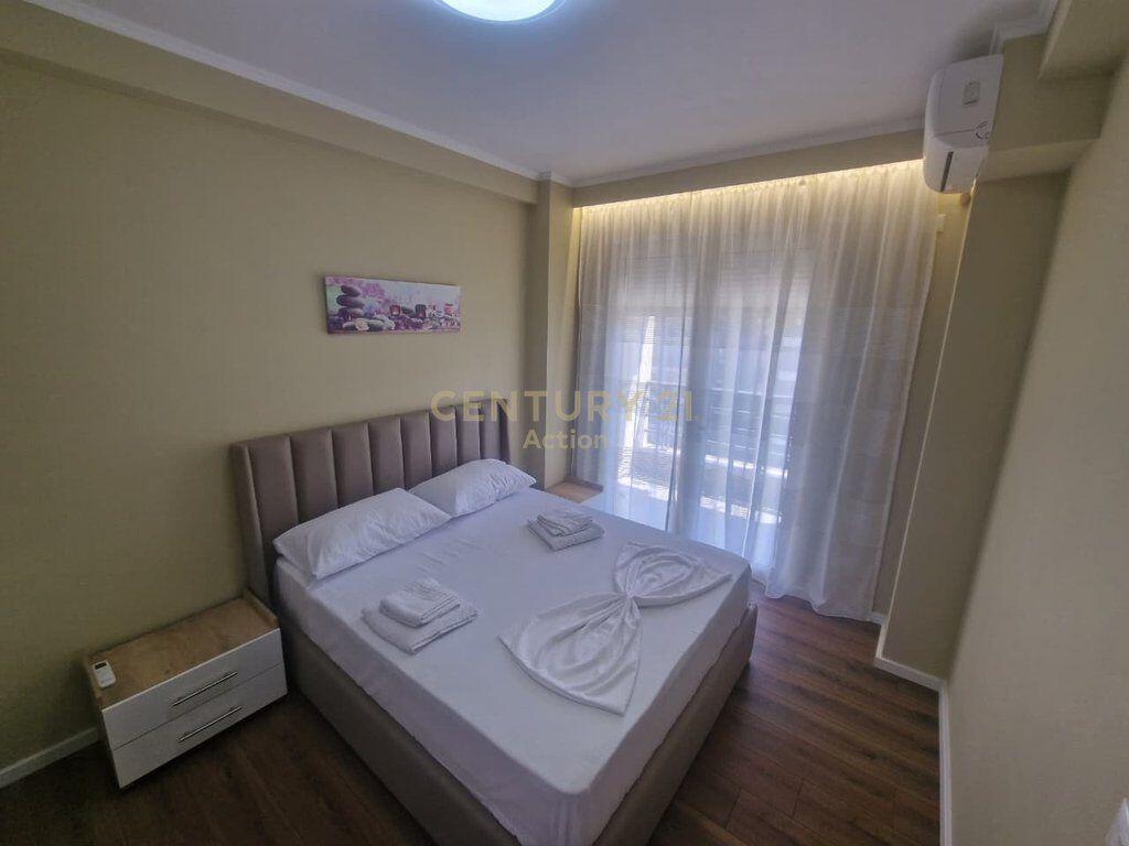 APARTAMENT 2+1 ME QIRA, TEK BULEVARDI ZOGI PARE