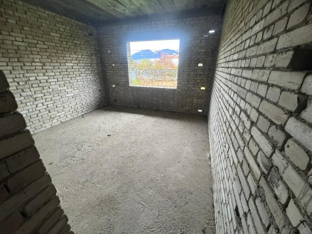 Vendesi edificio di 3 piani, Via Nuri Kello, vicino a Via Jordan Misja