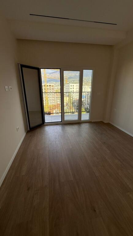 🏡 Apartament 1+1 në Shitje – Ali Demi, pranë Kompleksit KONTAKT