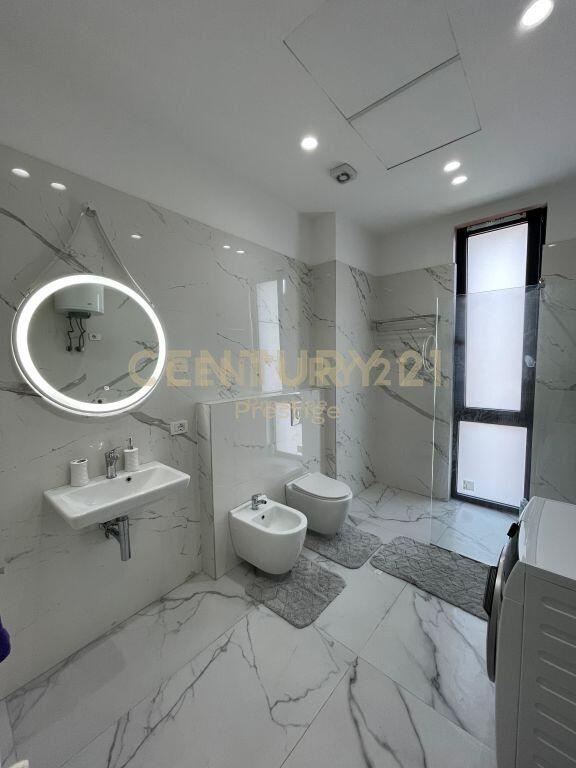 APARTAMENT 2+1+2 ME QIRA TEK PARK GATE, TIRANE!