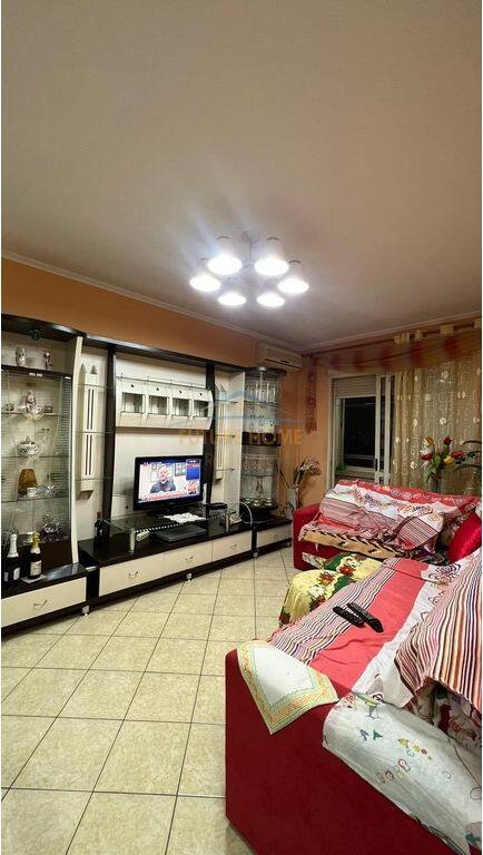 Affitto, Appartamento 1+1, Via Riza Cerova, Tirana