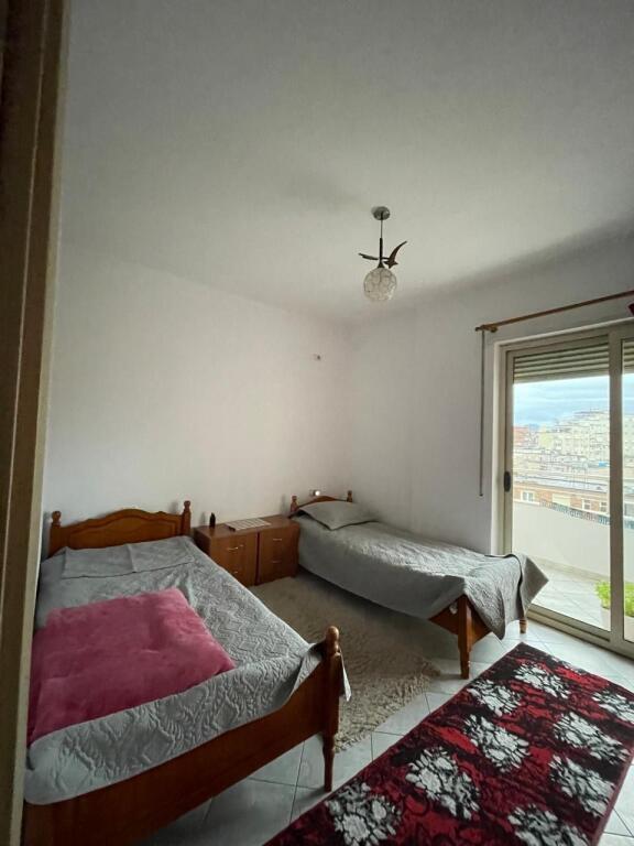 Via “Mine Peza”, affittasi appartamento 1+1! 500 Euro