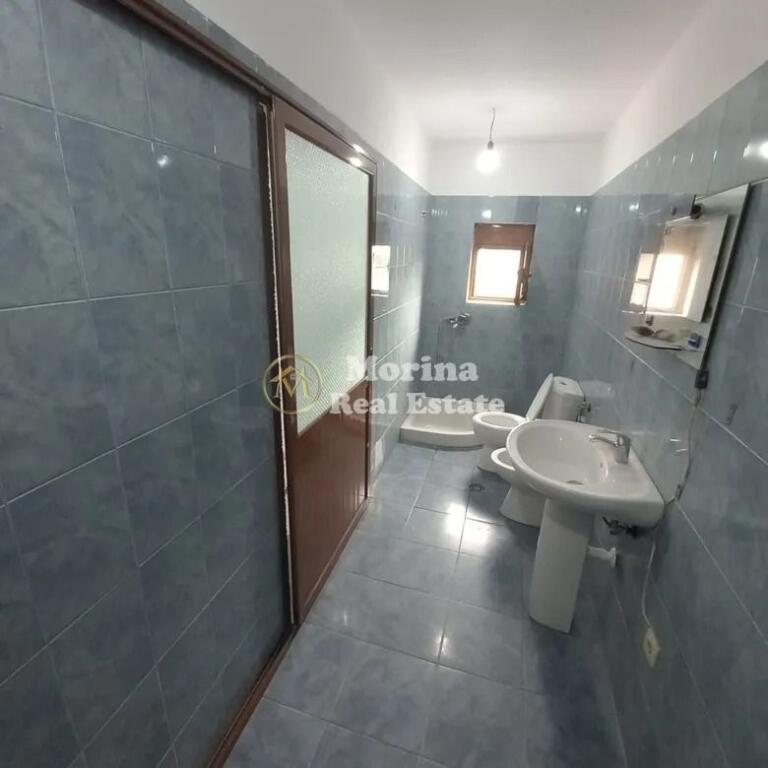 Hyrje Private , 2+1, ”Kombinat” 240 euro/muaj