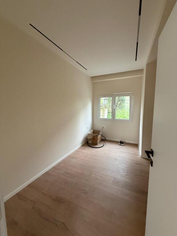 🏡 Apartament 1+1 në Shitje – Ali Demi, pranë Kompleksit KONTAKT