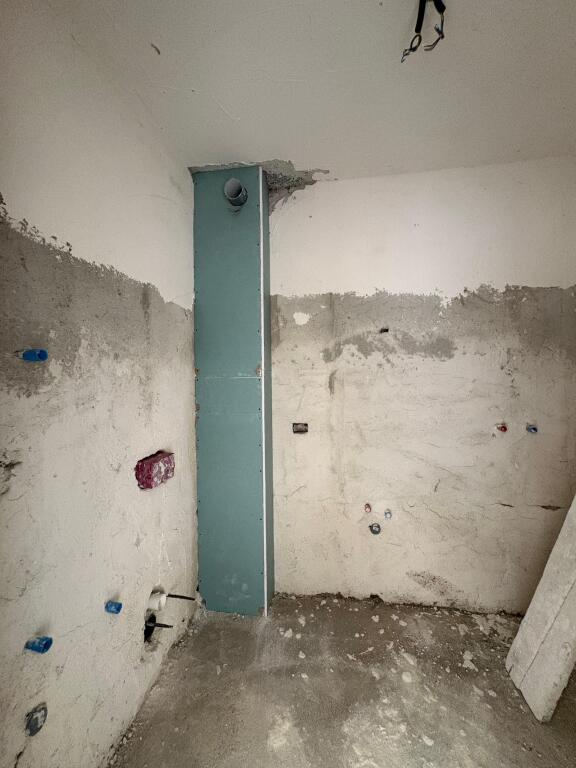 Apartament për shitje në Golem – Mes pishave, relaks dhe komfort! 🌿🏖️