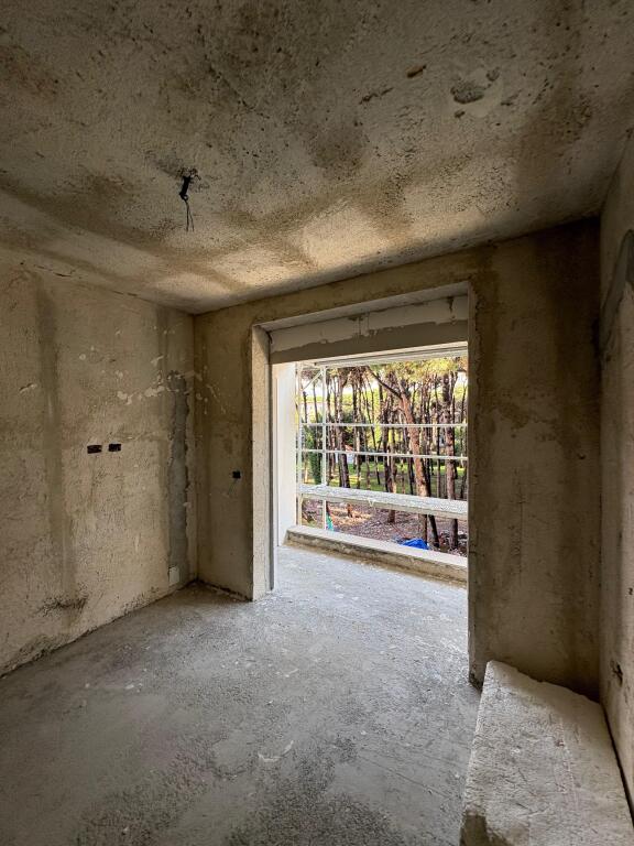 Apartament për shitje në Golem – Mes pishave, relaks dhe komfort! 🌿🏖️