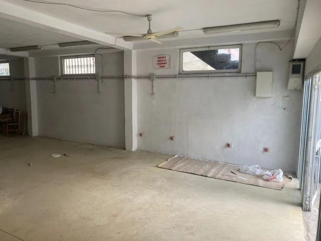 Mobileri Me Qera Ne Sauk (BM272) Tirane