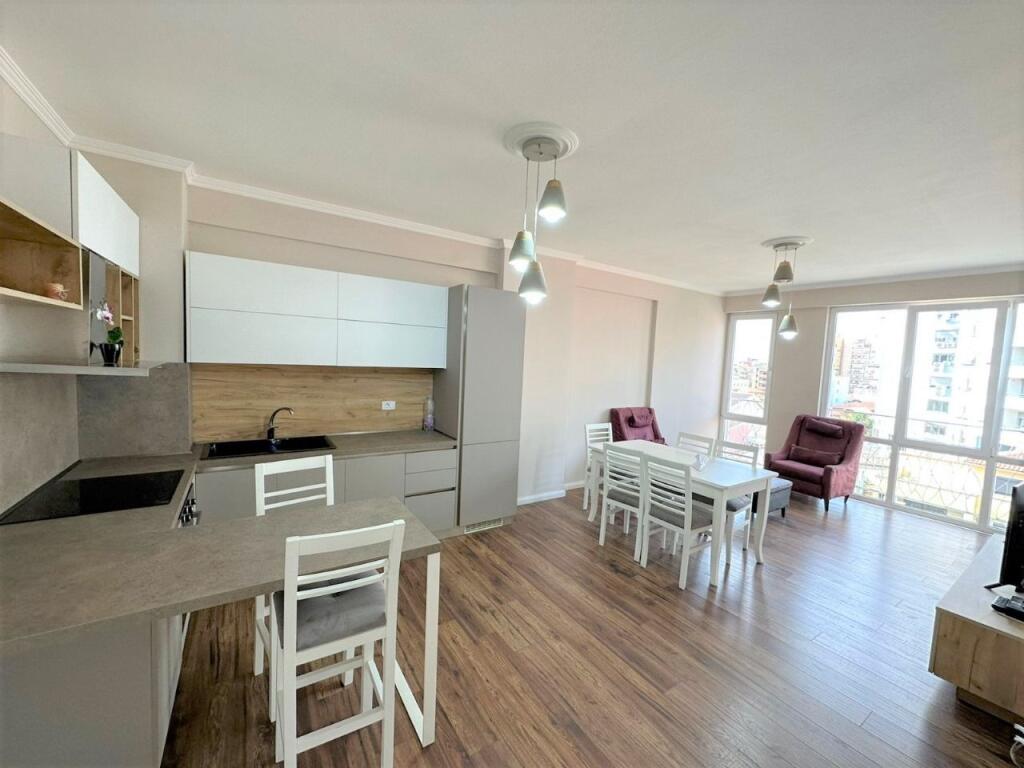 Jepet me qera apartament 2+1+2 tek Selvia prane Kompleksit Halili (ID 42214524)