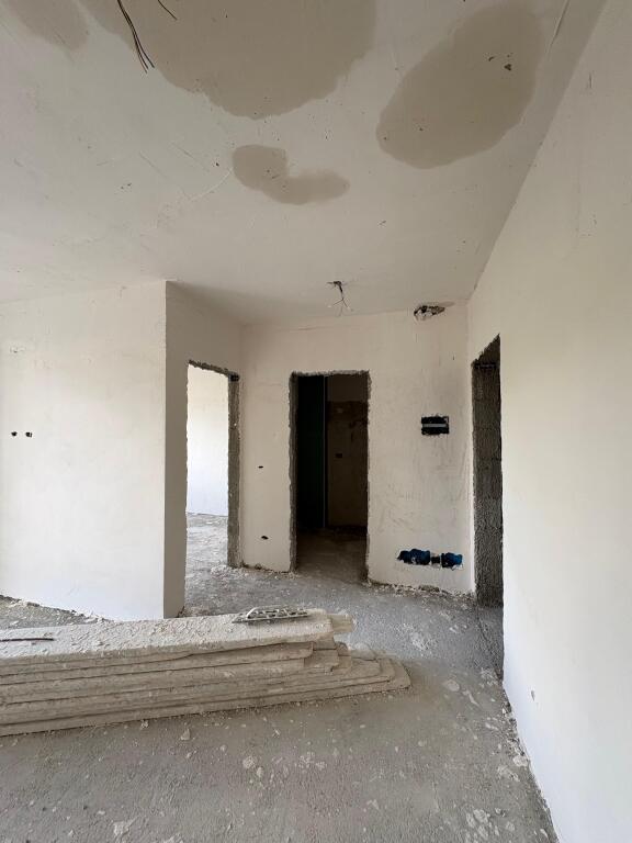 Apartament për shitje në Golem – Mes pishave, relaks dhe komfort! 🌿🏖️