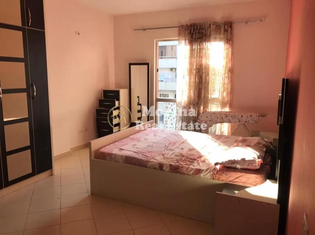 Qera apartamentin 2+1, pas Casa Italia, 420 Euro/Muaj