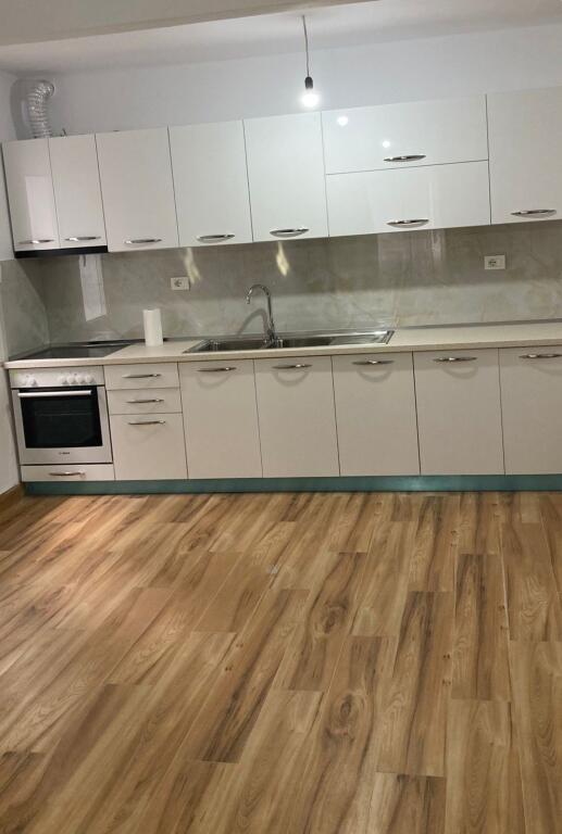 Jepet  Vile me qera ne Istitut   13881        