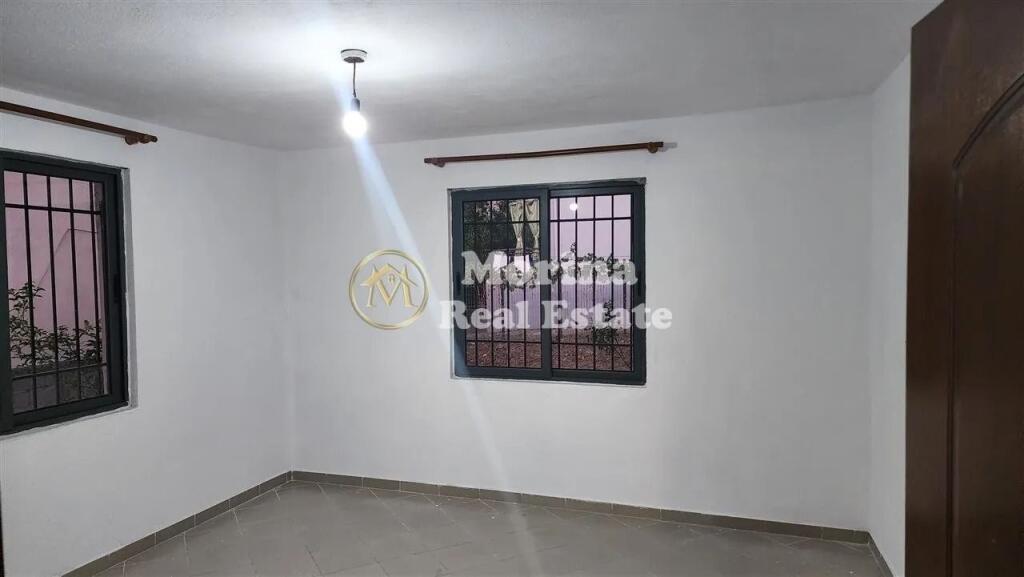 Qera , Hyrje Private, 2+1, Qytet Studenti 520 Euro/Muaj