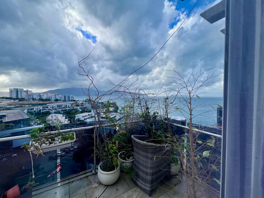 Penthouse Per Shitje Tek Marina Bay Vlore