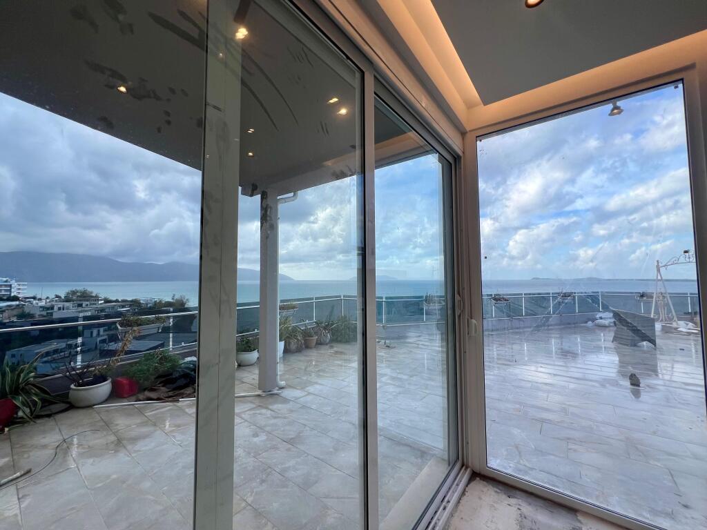 Penthouse Per Shitje Tek Marina Bay Vlore