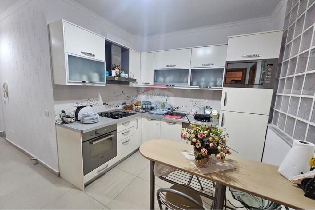 SHITET, APARTAMENT 2+1, DURRES ID: 530581007-87