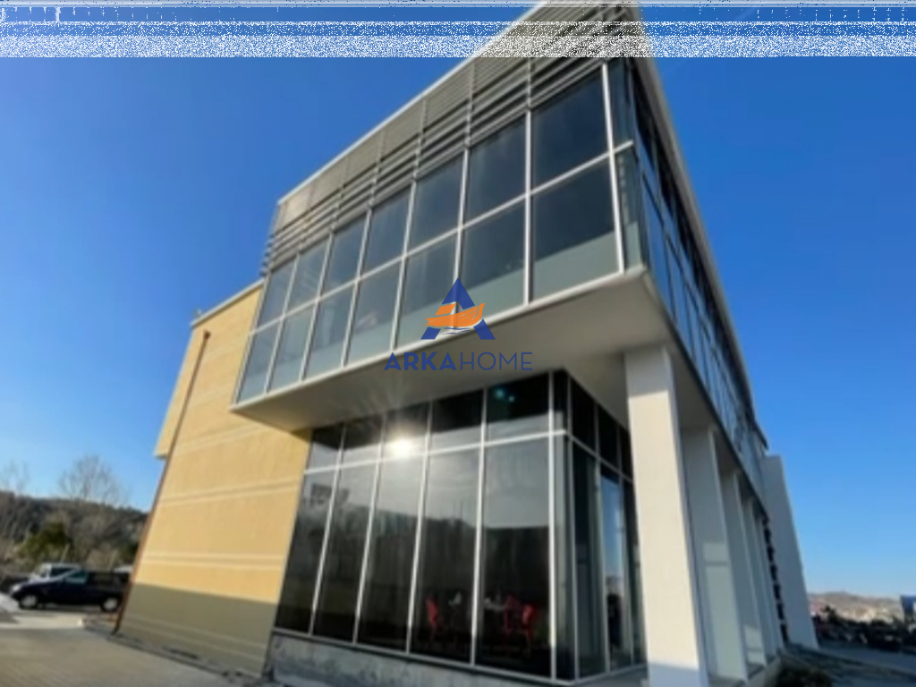 VENDESI IN VENDITA 1800M2 "AUTOSTRADA TR-DRR" 2.500.000 EURO