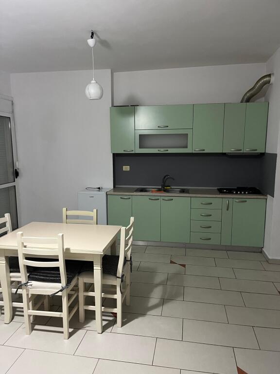 JEPET APARTAMENT ME QIRA 1+1 – RRUGA KOSOVA,VLORE!