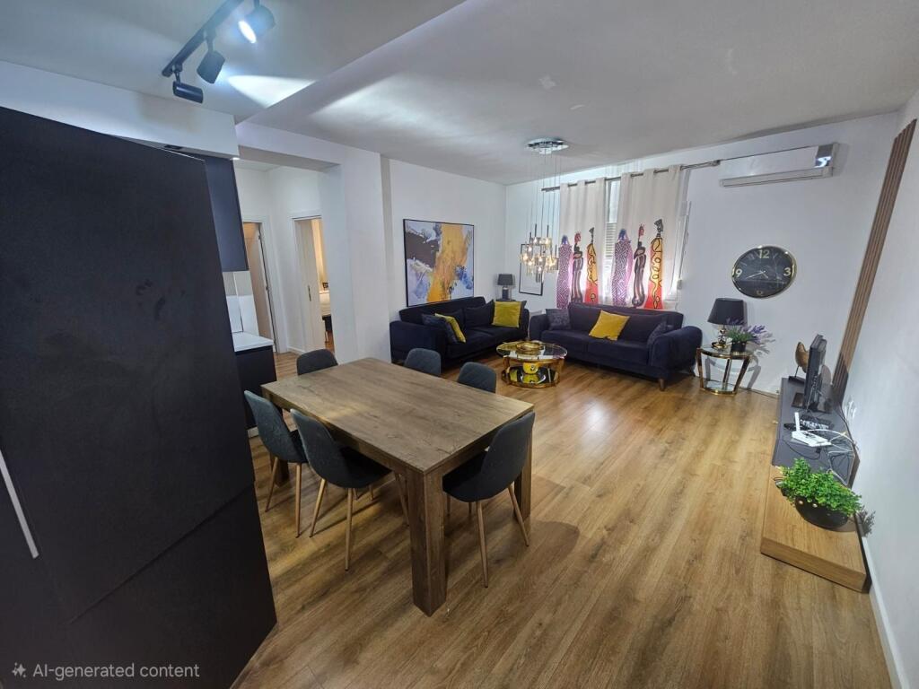 Shitet Apartament 2+1+2 Komuna e Parisit / German Computers