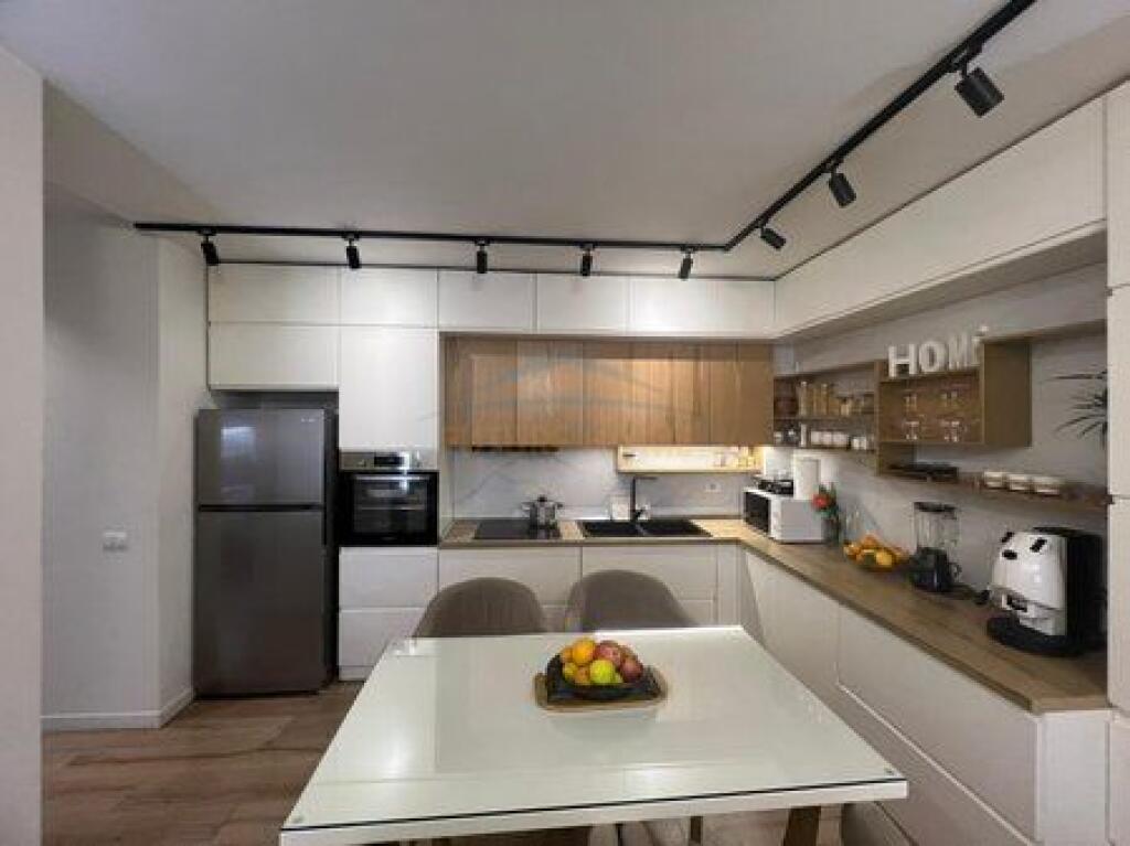 In vendita, Appartamento 2+1+2, Quartum Residence, Via Jordan Misja, Tirana.