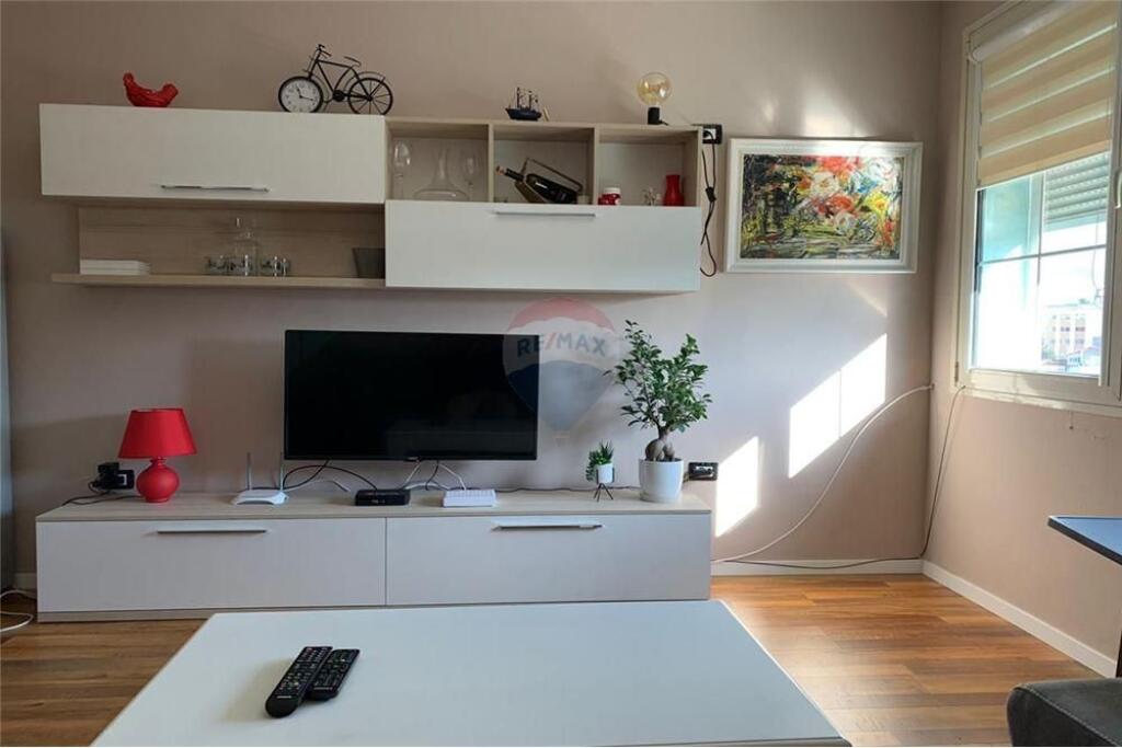 Apartament 1+1 me qira tek Rruga e Elbasanit!