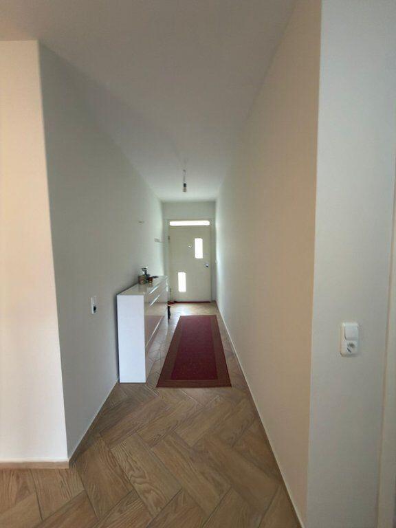 Shitet, Vile 2-Kateshe, Preze, Tirane.