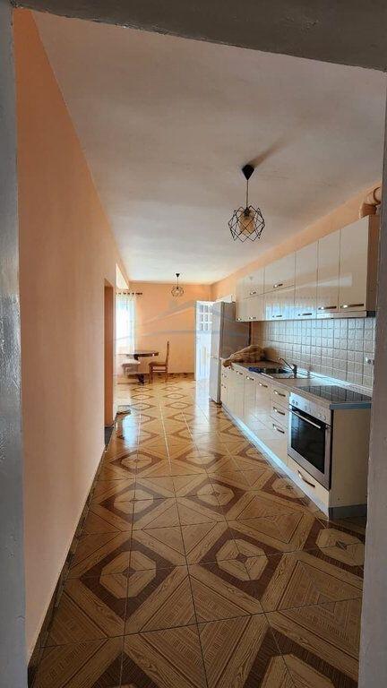 Qera,Apartament 2+1+2, Post parkimi, Babrru, Tirane