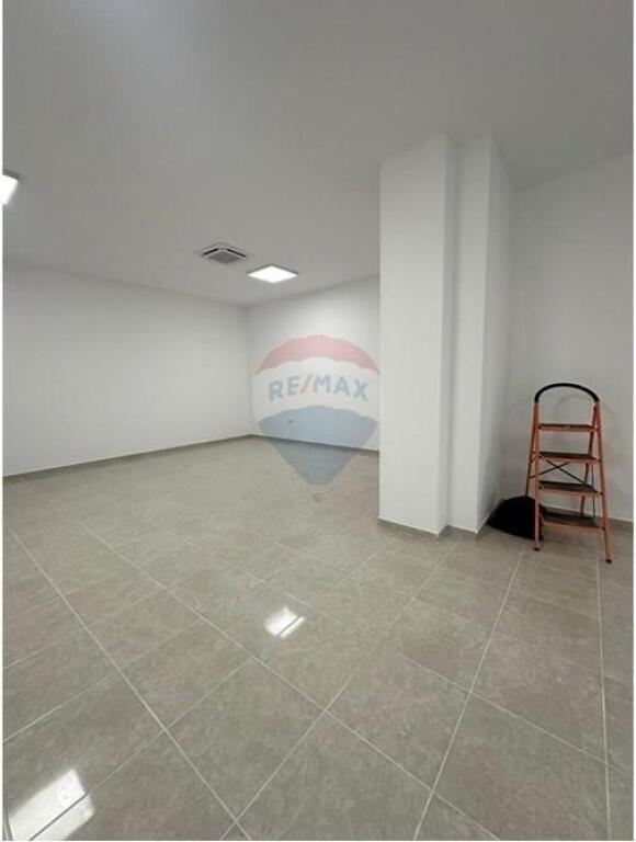 Dyqan - Për Qira - Kompleksi Turdiu, Tiranë