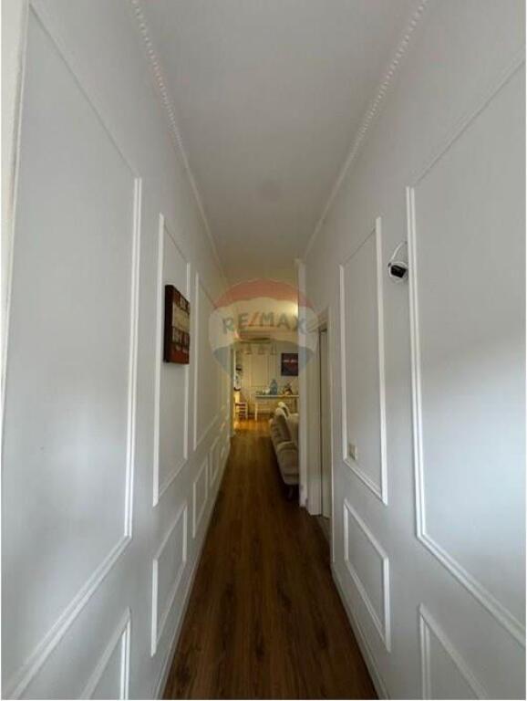 Apartament me qira 3+1 në zonën e Bllokut, Tiranë