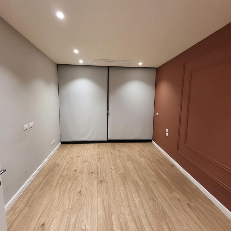 🏢 Office for rent in Lake View