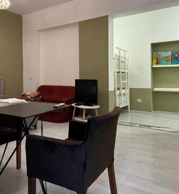 Jepet me qera Garsoniere