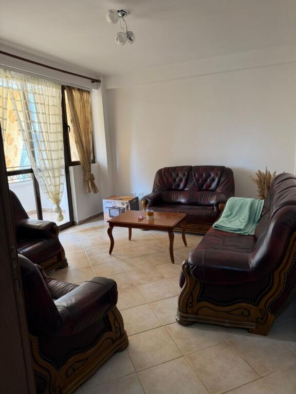 Appartamento 1+1 in affitto in via Elbasan