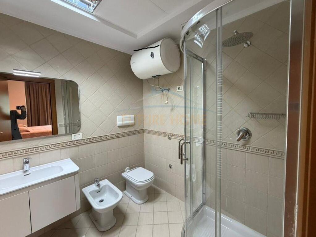 AFFITTASI APPARTAMENTO 2+1+2 PRESSO GALERIA ETC, VIA ELBASANIT