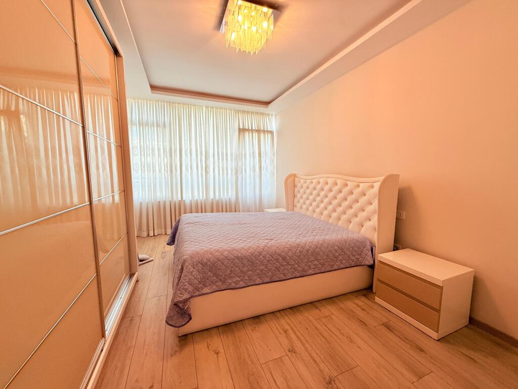 Apartment for rent in Bllok .