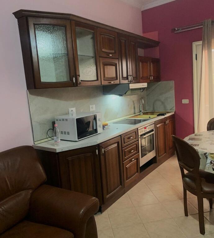 📌Jepet me qira apartament 1+1+ballkon 📍 ne Selite te vogel !