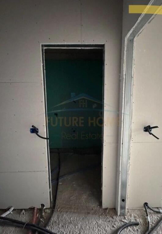 Shitet Apartament 2+1+2 + Depo, Kompleksi “Golden Gate” – pranë Maternitetit të Ri, Ali Demi