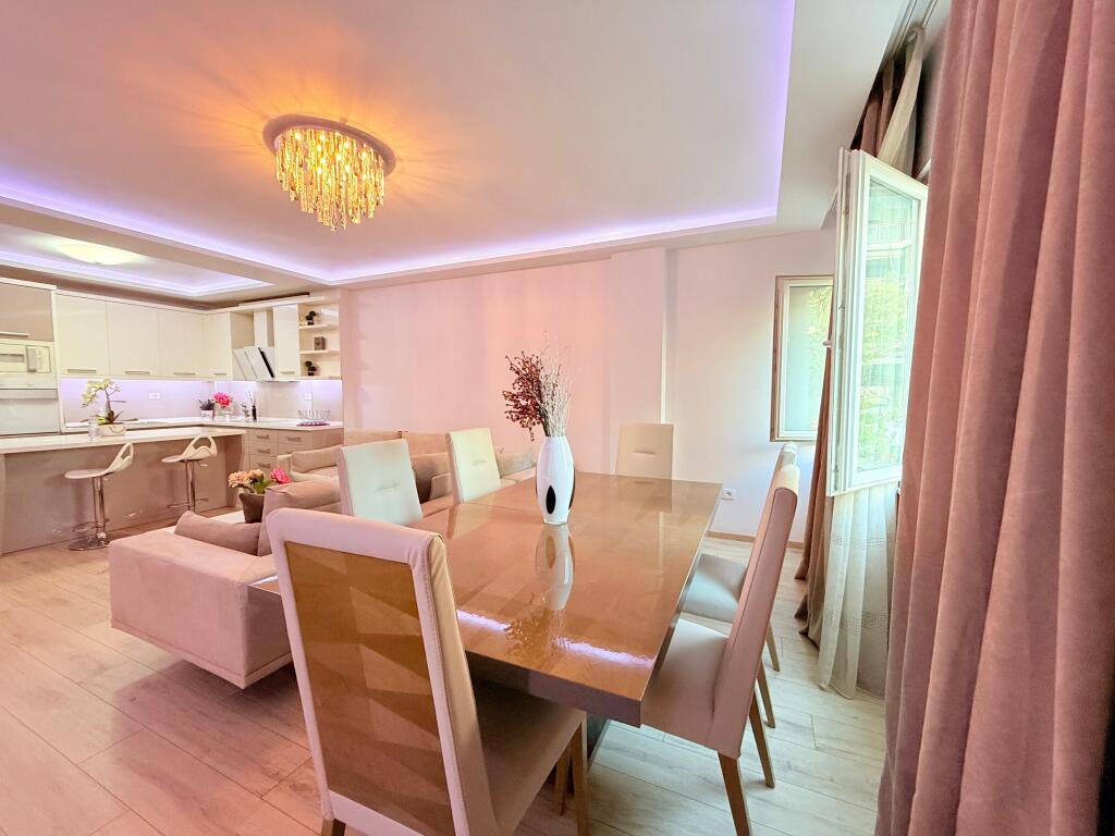 Apartment for rent in Bllok .