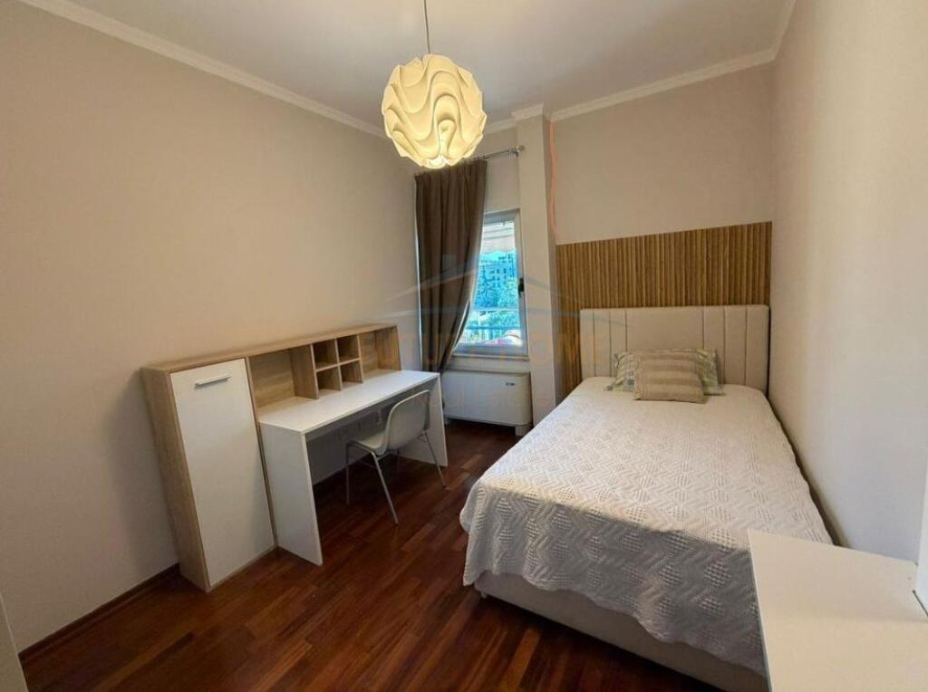 AFFITTASI APPARTAMENTO 2+1+2 PRESSO GALERIA ETC, VIA ELBASANIT