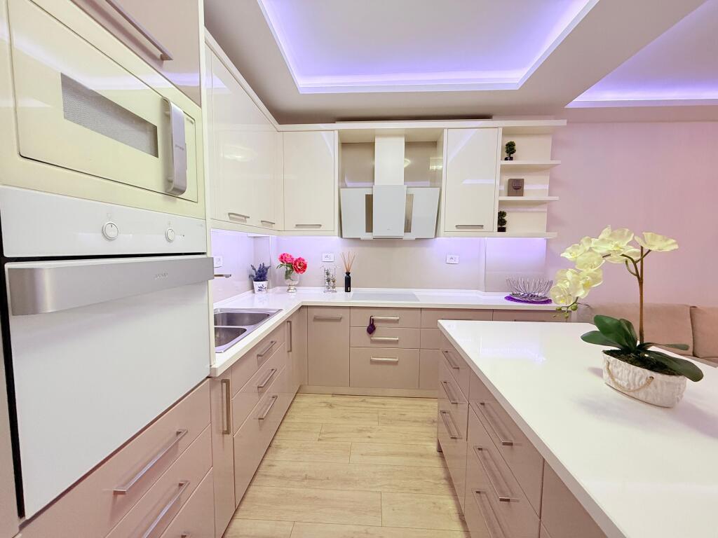 Apartment for rent in Bllok .