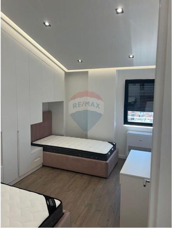 Jepet me qira apartament 2+1, Fresk