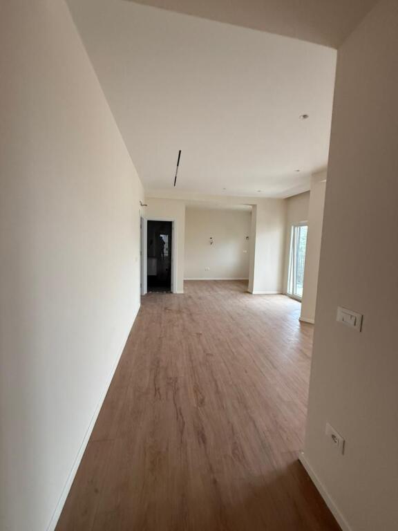 🏡 Apartament 1+1 në Shitje – Ali Demi, pranë Kompleksit KONTAKT