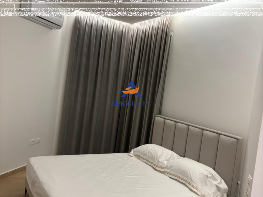 JEPET ME QERA APARTAMENT I KOMPLETUAR 1+1 "TEK KOPSHTI BOTANIK" 850 EURO