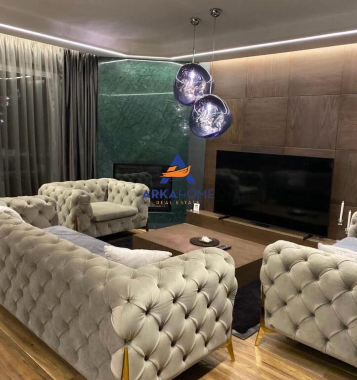 JEPET APARTAMENT LUKSOZ ME QERA 3+1+DEPO+BALLKON "PRANE KRISTAL CENTER,KOMUNA E PARISIT" 2500 EURO