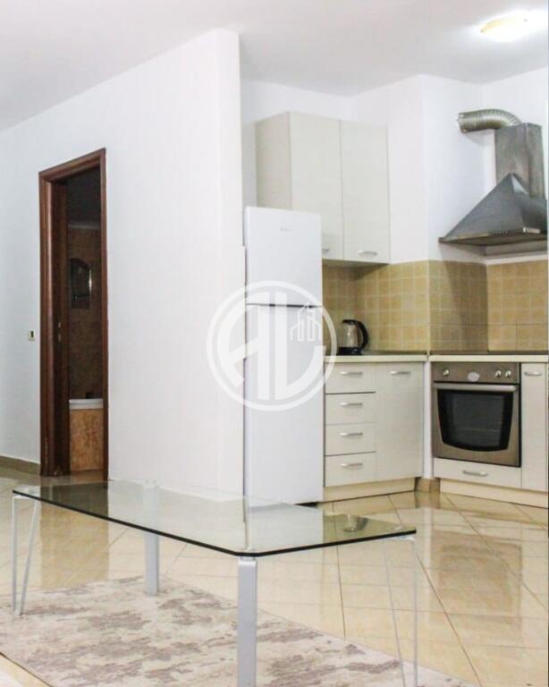 Apartament me Qira