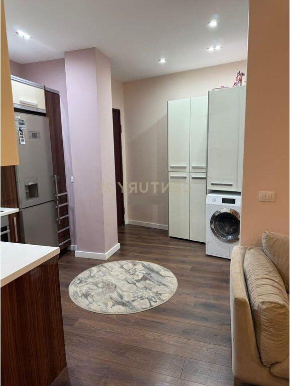 JEPET PËR QIRA APARTAMENT 1+1  LIQENI I THATË