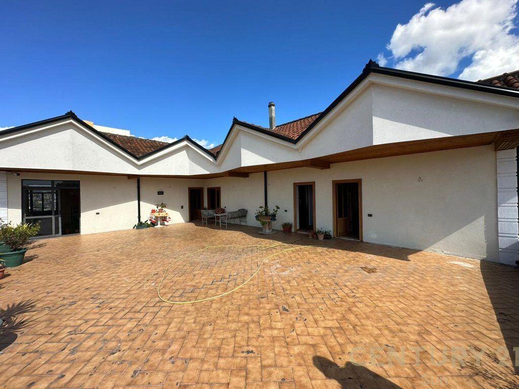 VILË PËR QIRA – UNAZA E RE / ASTIR