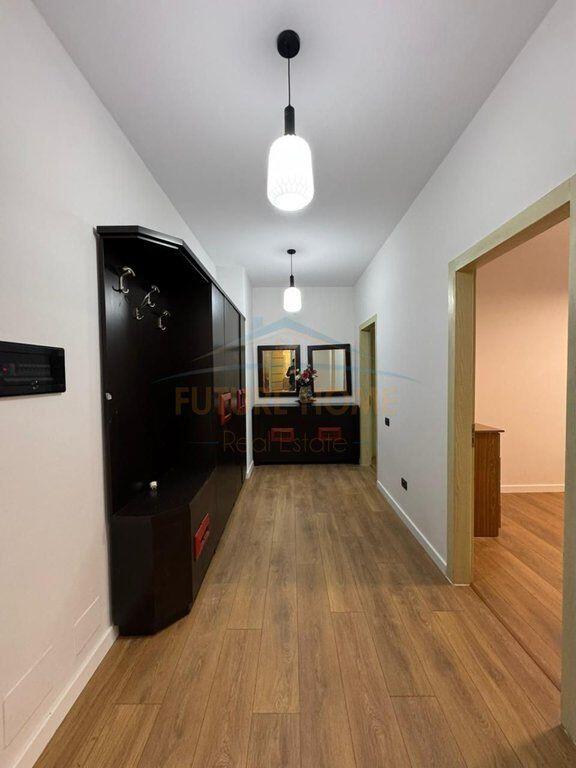 Shitet, Apartament 2+1+2, Oxhaku , Tiranë