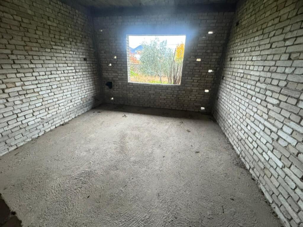 Vendesi edificio di 3 piani, Via Nuri Kello, vicino a Via Jordan Misja