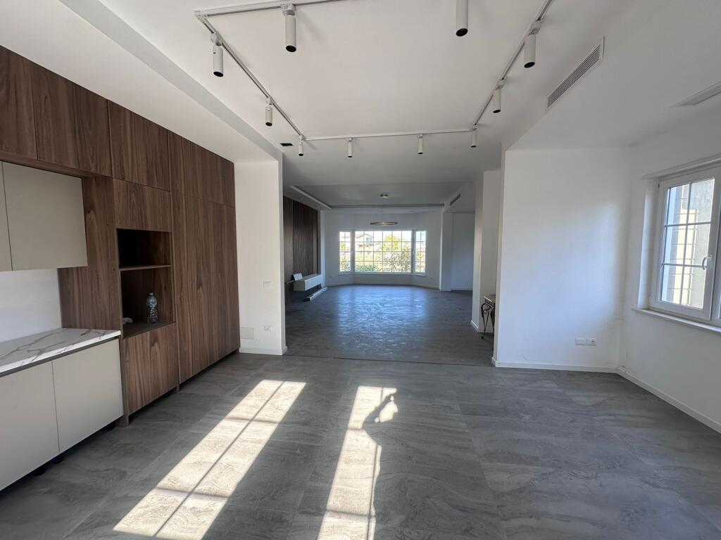 Vilë për qera  në zonën e Mjull Bathores  