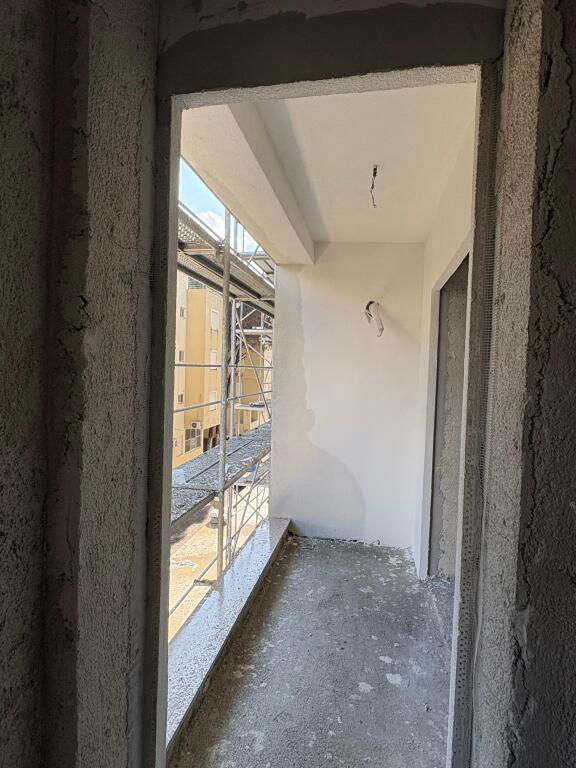 Apartament për shitje në Golem – Mes pishave, relaks dhe komfort! 🌿🏖️